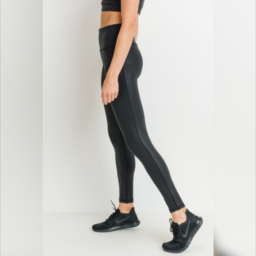 Highwaist Foil Scale Print Full Leggings - Picture 5 of 7